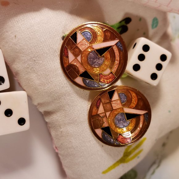 VINTAGE AND LUCITE AND KITSCH, OH MY! - Picture 6 of 16